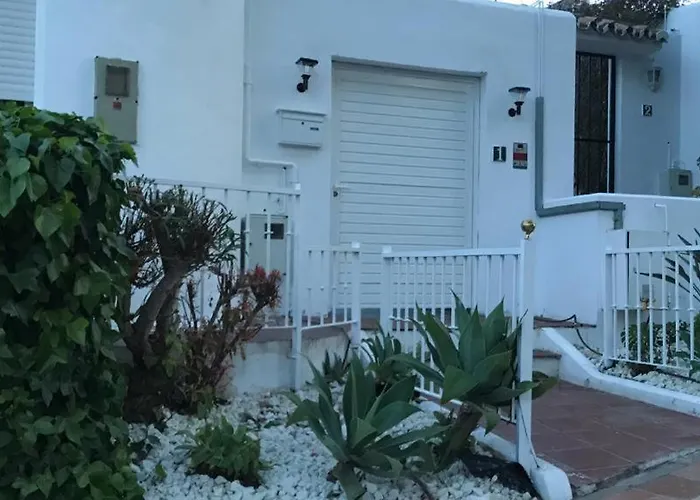 Amazing & Luxurious Golf,sea,lake,mountain View Haus In Puerto Banus וילה